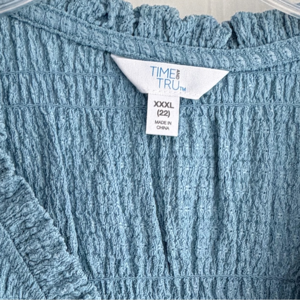 Textured Tie Front Sleeveless Blouse with Ruffled Trim NWT Size XXXL 22 3X - Picture 5 of 10